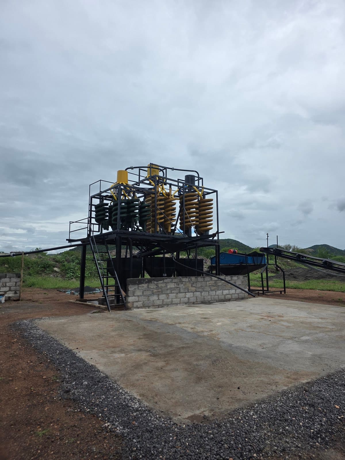 The completed Flow Minerals chrome washplant in production on site in Steelpoort, with feed conveyors and the spiral plant