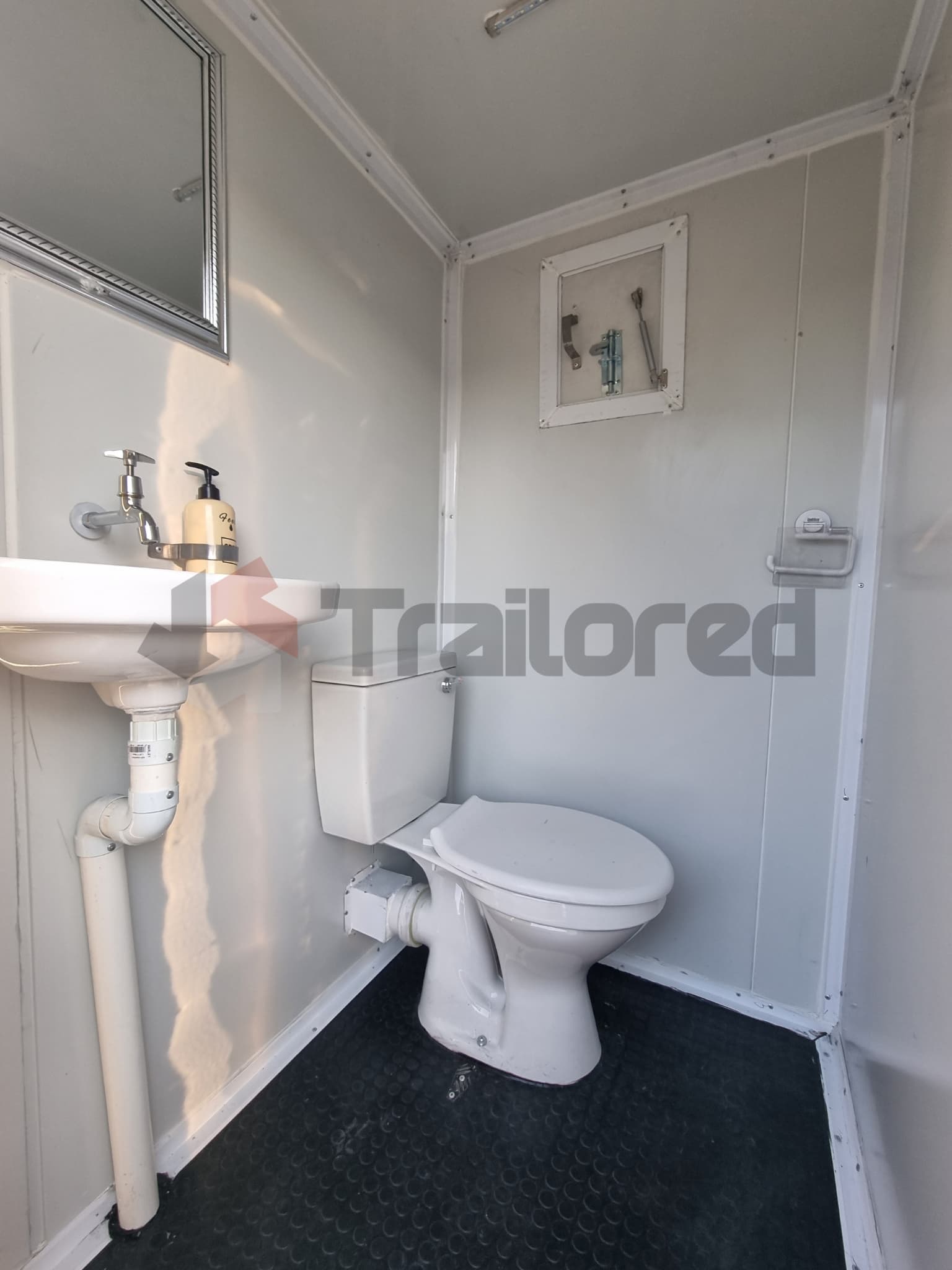 Premium two-stall VIP toilet trailer, interior suite