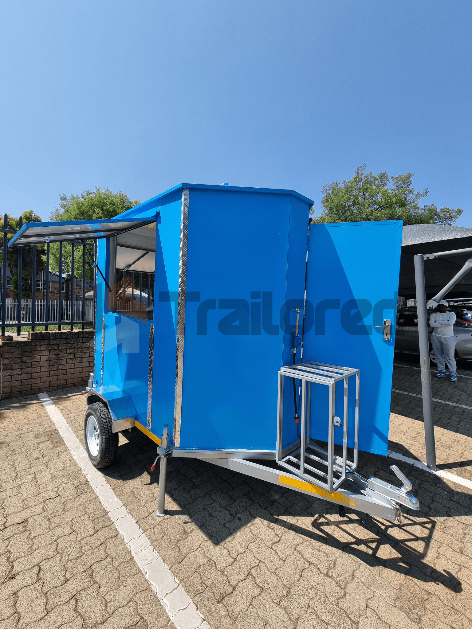 Chikicha trailer exterior view