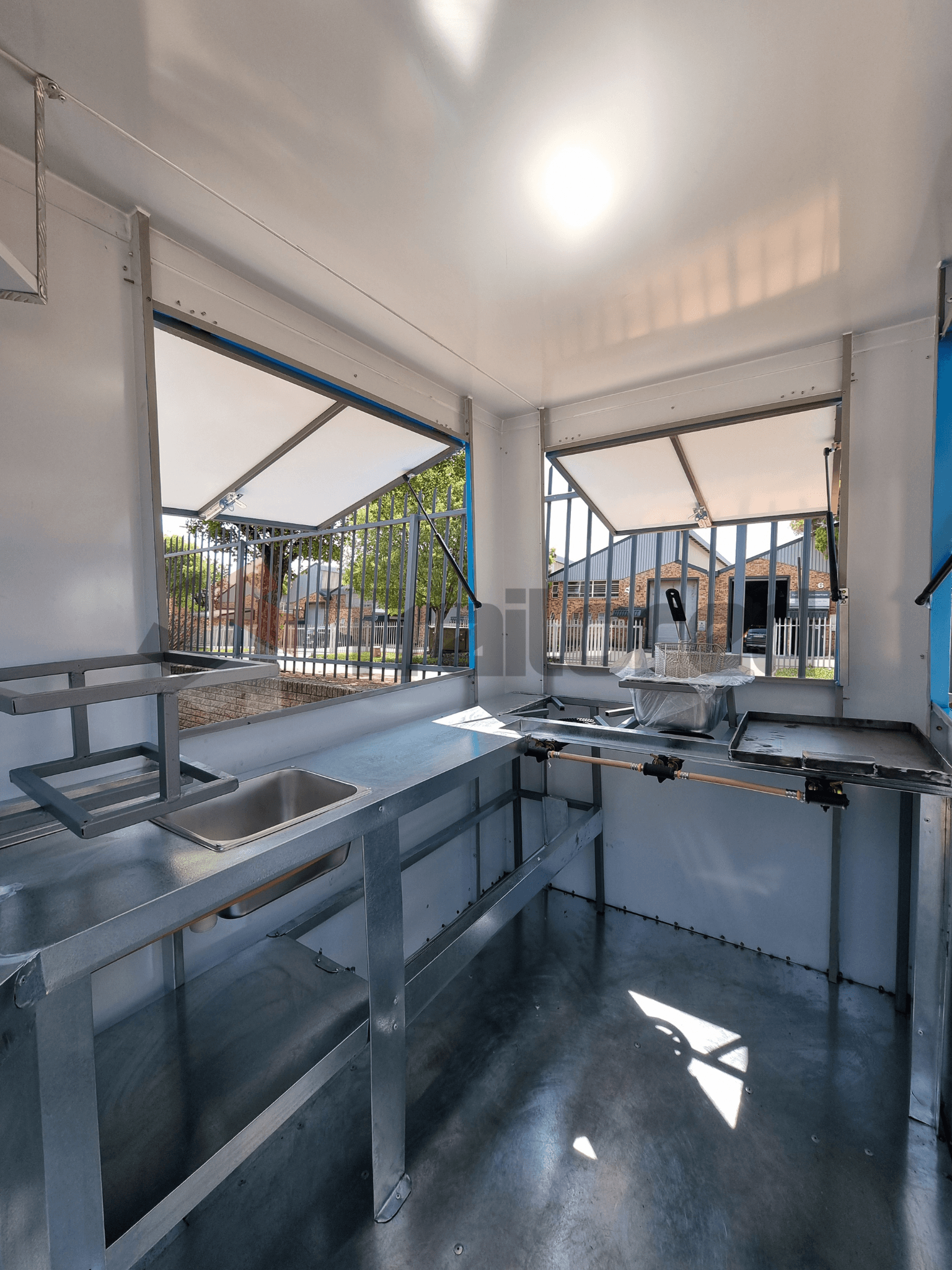 Chikicha trailer equipment layout