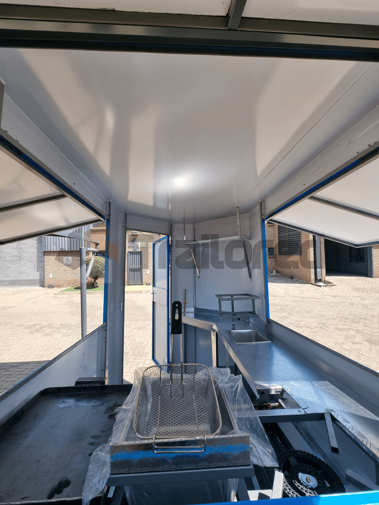 Chikicha trailer cooking surface