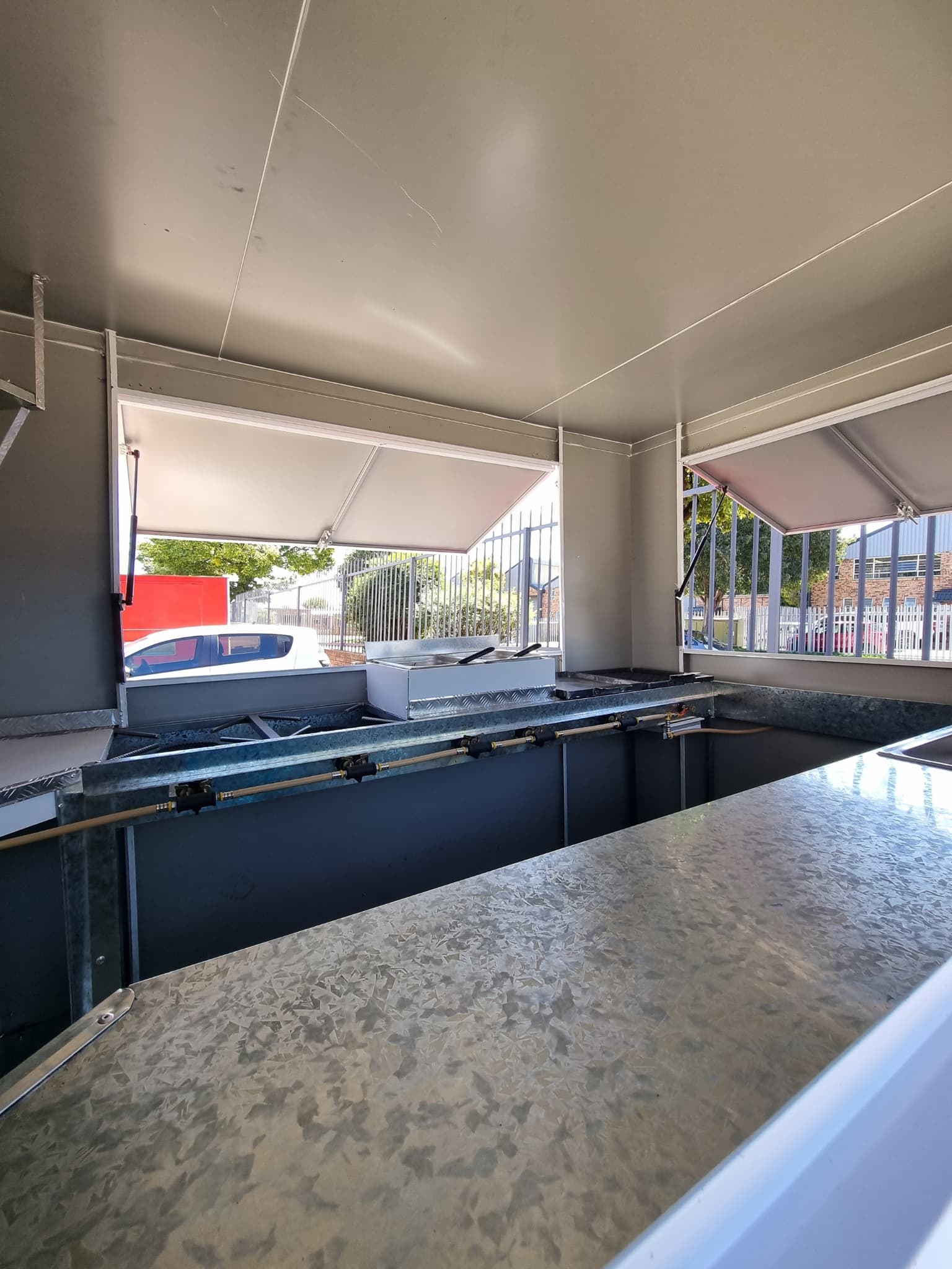 Chingali trailer equipment detail